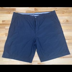 Men’s black Callaway golf shorts, size 42